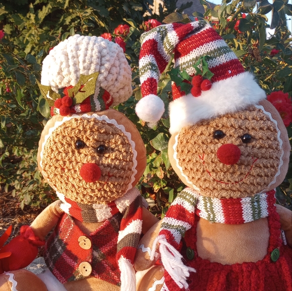 2-Piece Christmas Gingerbread Boy & Girl Couple - Picture 4 of 14